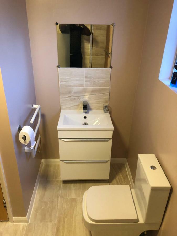 Charlesmere Gardems ロンドン エクステリア 写真